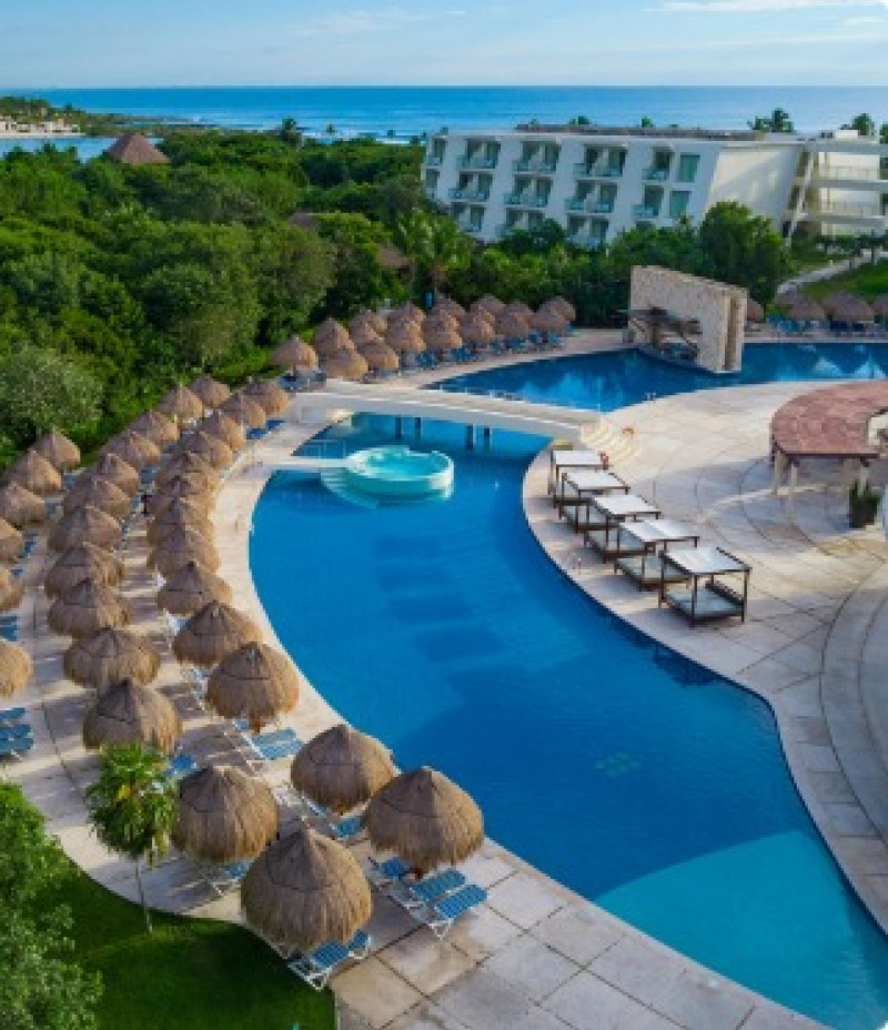Sirenis Hotels & Resorts office